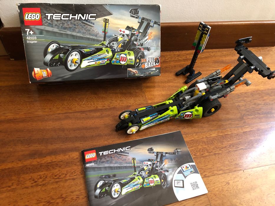 LEGO Technic - Dragster 42103, 225 piese