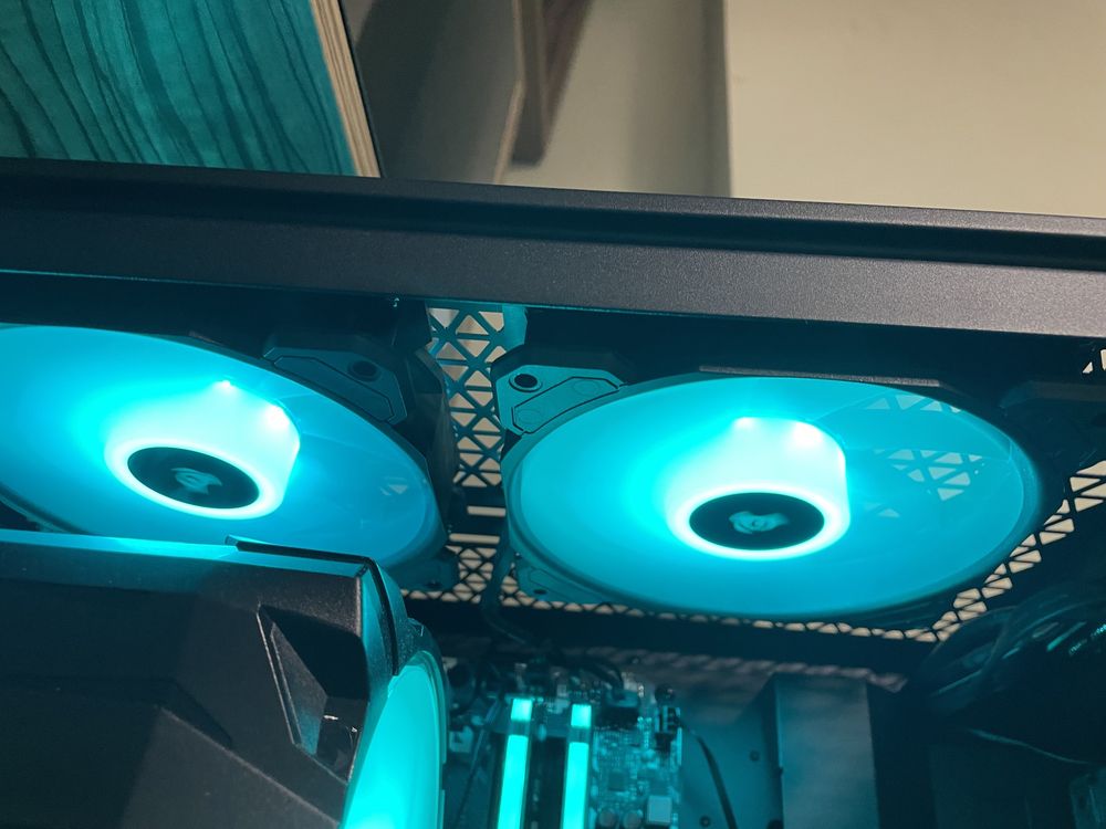 4x Corsair SP120 RGB ELITE