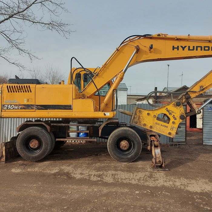 Услуги экскаватора. Вибротрамбовка. Ковш, гидромолот. Аренда.