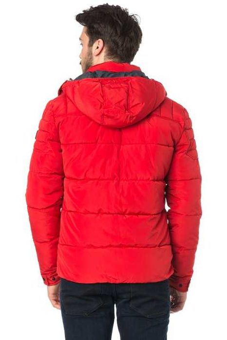 Geacă de puf roșie JACK&JONES cu glugă detașabilă (mărimea M)