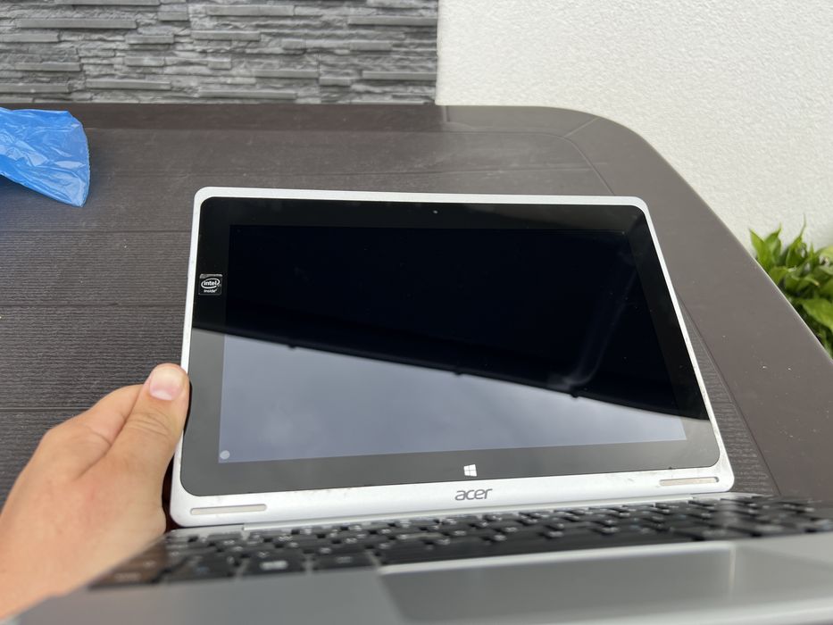 Acer aspire switch 10 inch tableta laptop