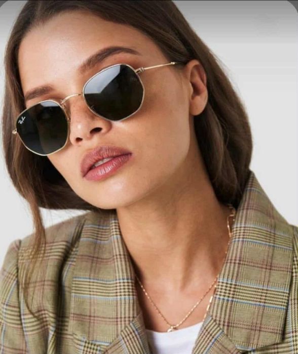 Очила райбан чисто нови