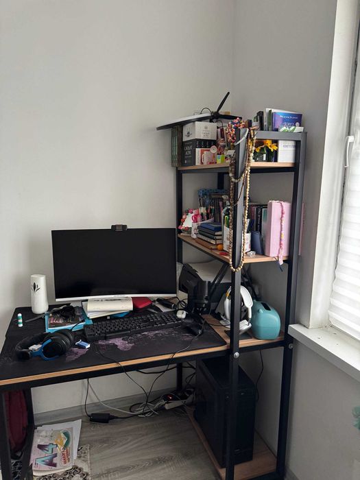 Loft stellajlik stol polkasi bilan