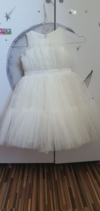 Vând rochiță minunată!