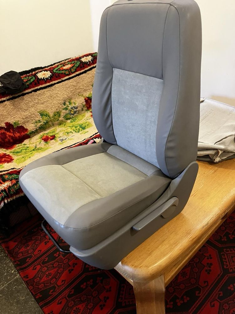 Шофьорска седалка за VW T5 Multivan
