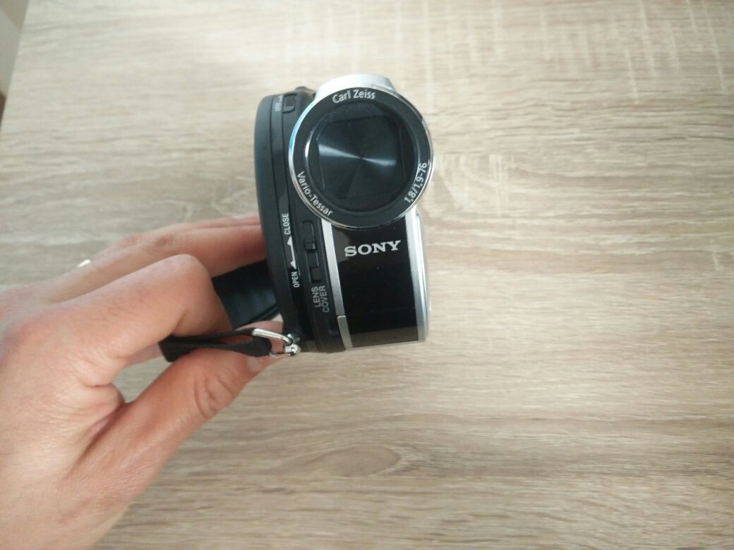 sony carl zeiss vario-tessar 40x digital handycam