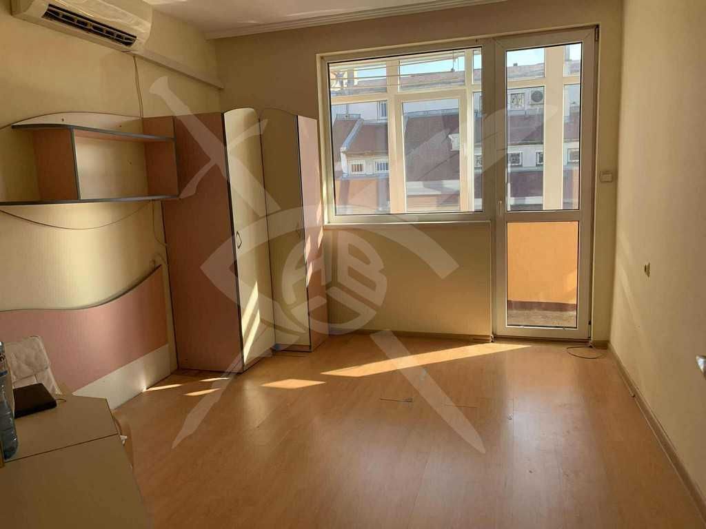 Тристаен апартамент в Чаталджа- 85646