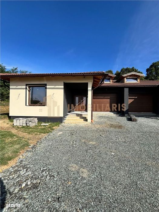 De vanzare- Duplex Tautii de Sus