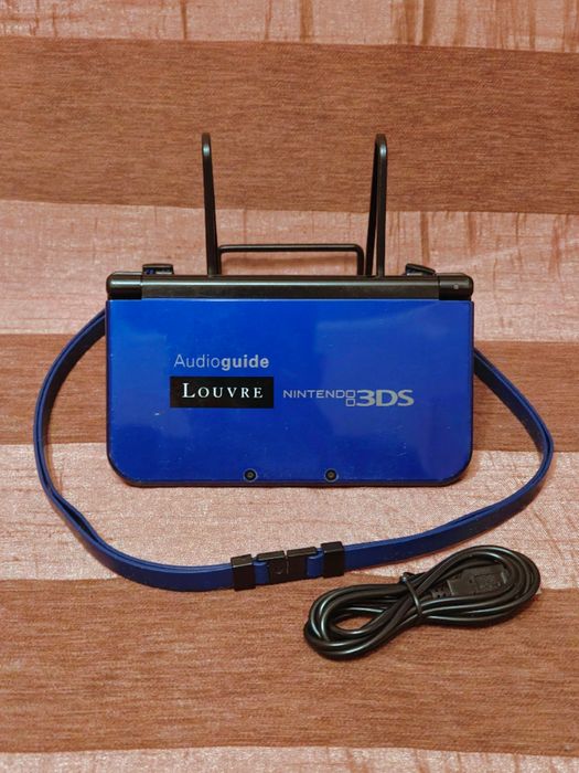 New Nintendo 3DS XL Louvre Audioguide Edition