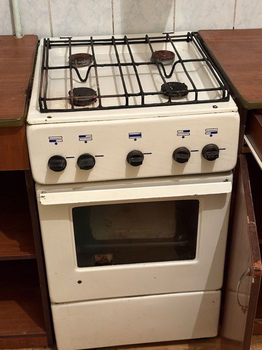 Продам газовую плиту в рабочем состоянии