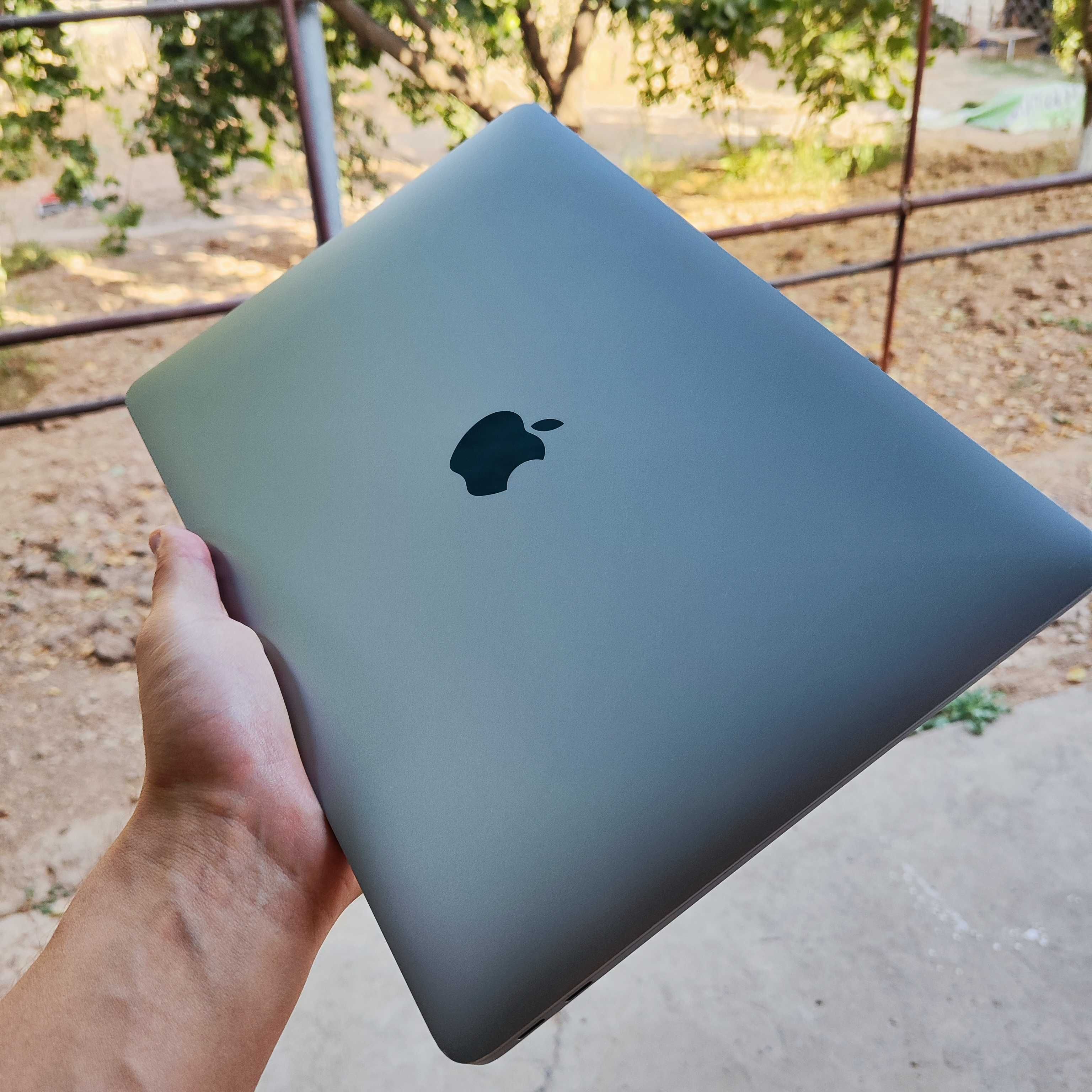 Macbook M1 air 13 inch