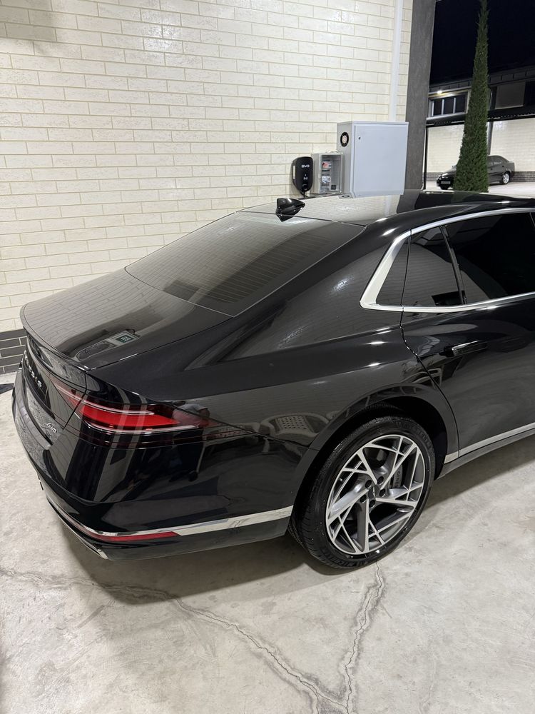 Genesis G90 sotiladi