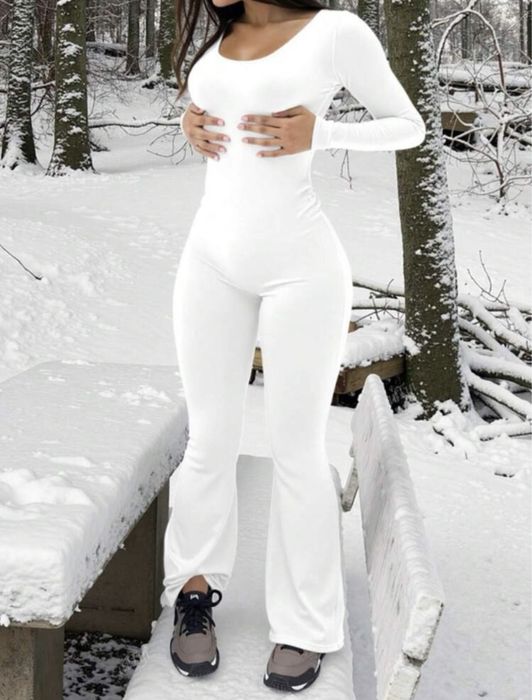 Salopeta  alba, mulata, evazata jos.