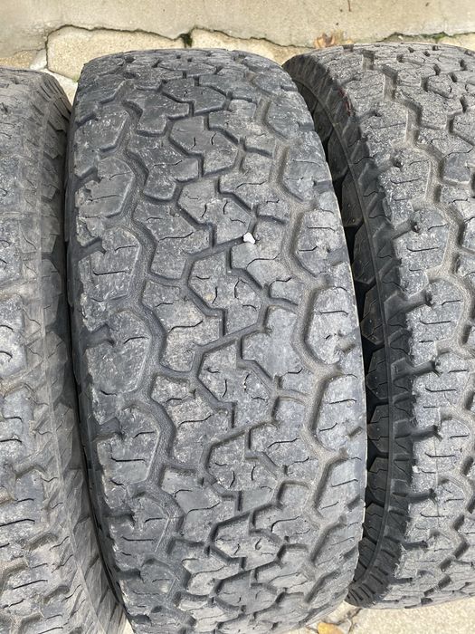 Гуми Maxxis Worm Drive A/T