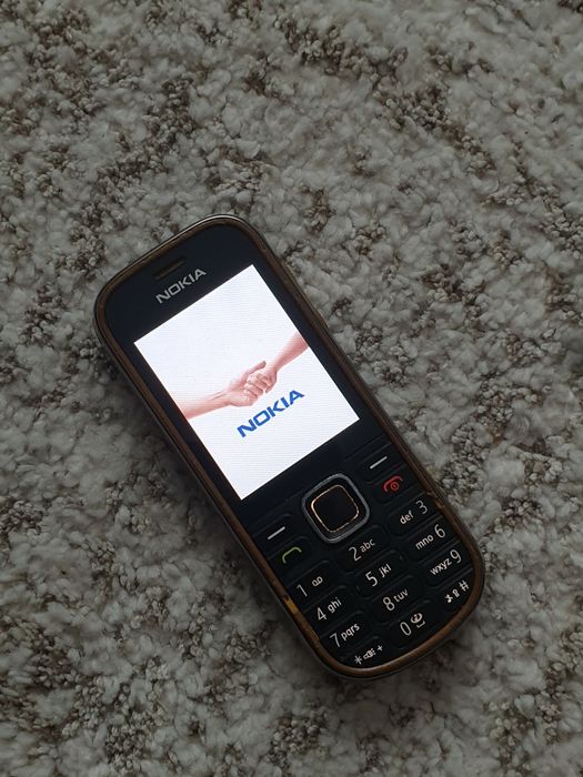 Vand Nokia 3720c