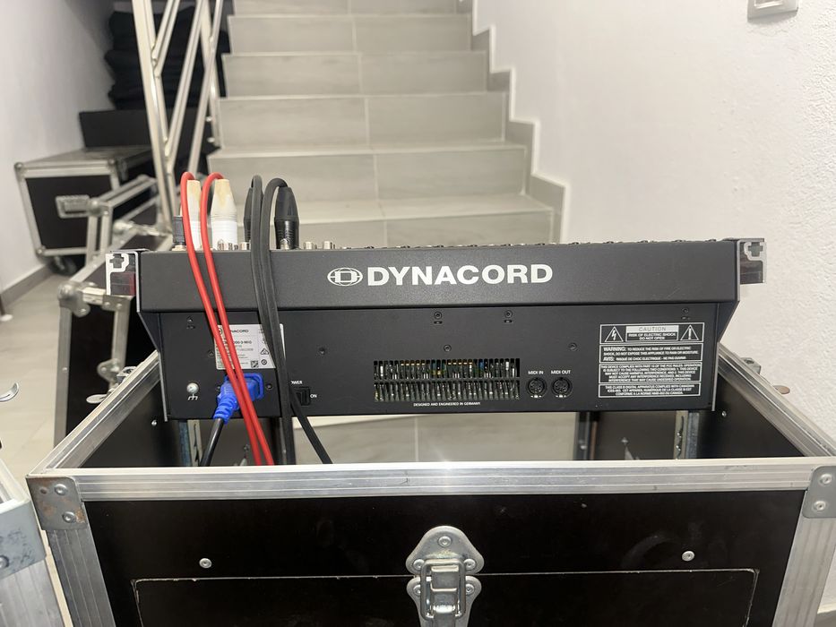 Rack/Case 10u + suport MIXER(dynacord xa 2,fbt,rcf,nexo,electro voice)