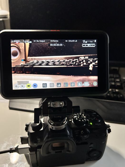 Atomos Ninja V Monitor Recorder Video 4k