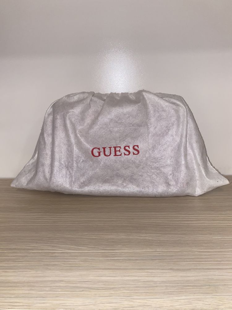 Червена чанта Guess, Естествена кожа