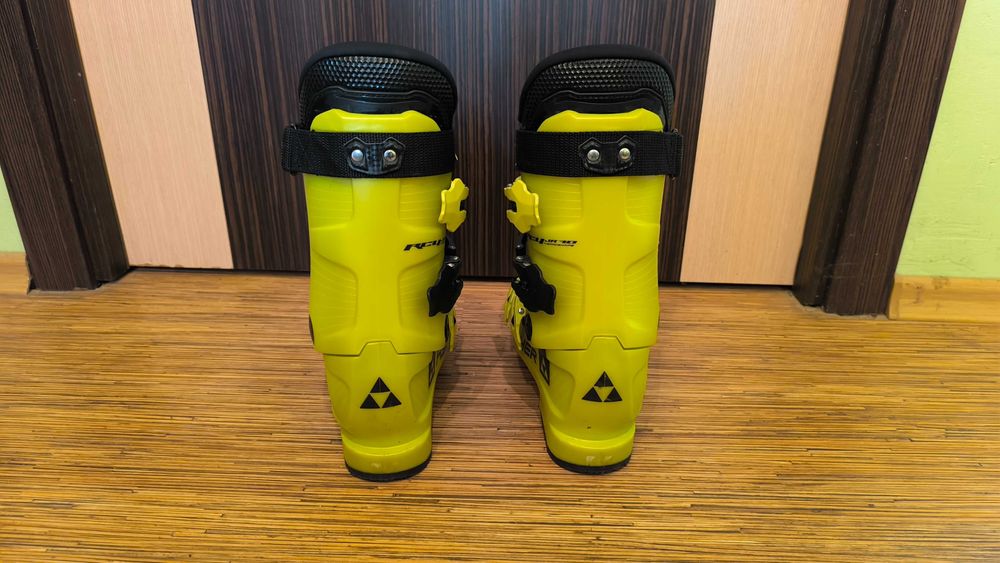 Детски ски обувки Fischer RC4 70 Thermoshape 23,5