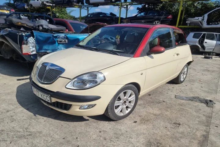 plansa ceasuri de bord carenaj stanga dreapta fata spate macara geam planetara debitmetru aer vas expansiune lichid parbriz timonerie  Lancia Ypsilon 843, an 2005, motor 1.4 benzina 96cp cod 843a1000,  dezmembrez