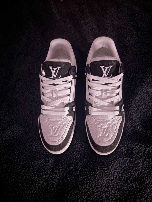 Louis Vuitton Trainers Black 44