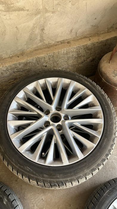 Сатылады камриден тускен 235/45/R18