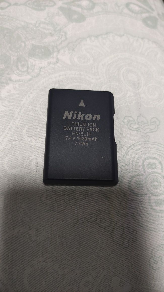 Зеркальный фотоаппарат Никон Nikon