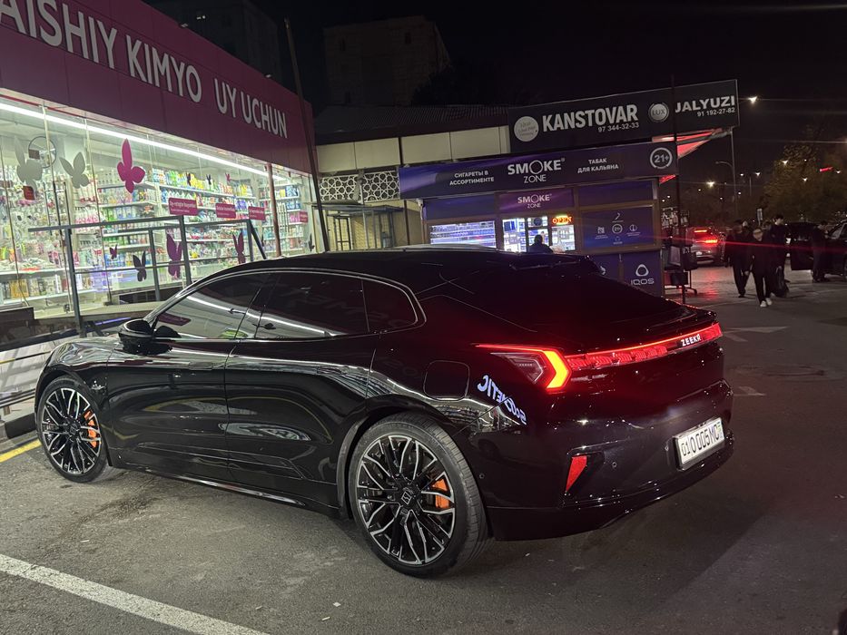 Zeekr 001 z sport restaling