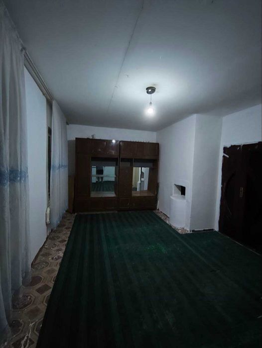 Medgorodok bozorcha yonida 2xona qilingan uy srochno sotiladi 48m2