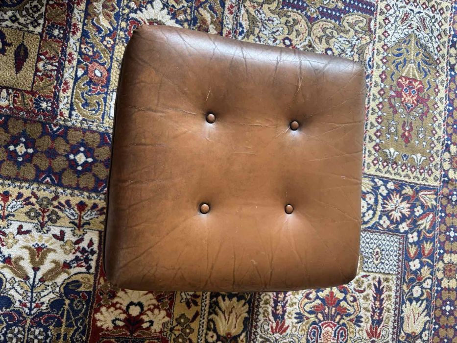 Винтидж мека мебел