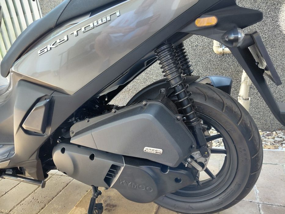 Scuter Kymco SkyTown 125