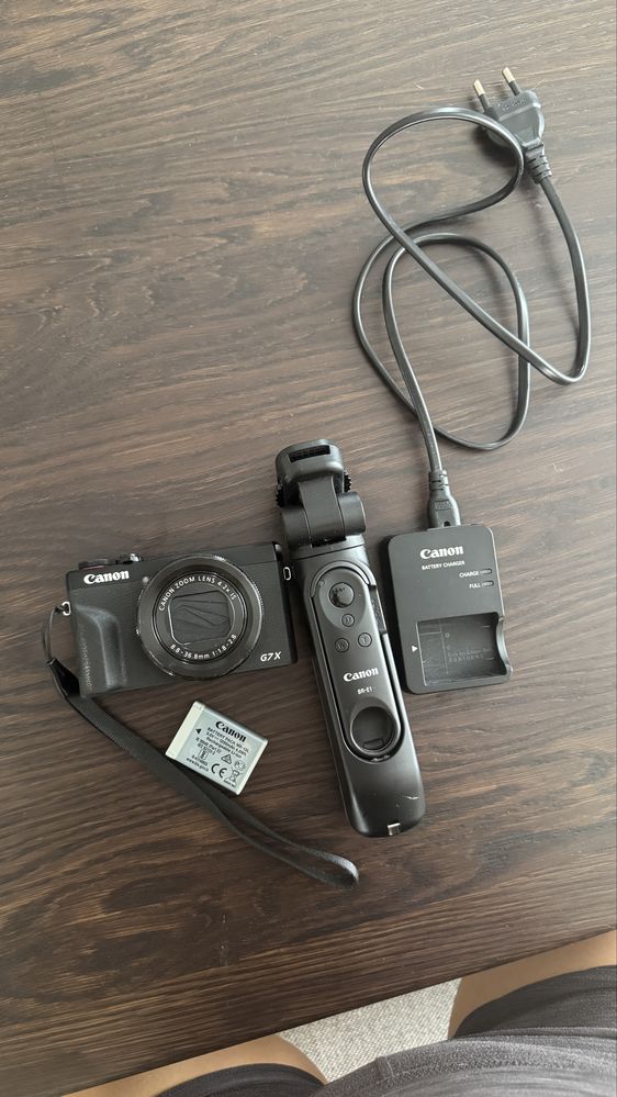 Canon PowerShot G7X Mark III vlogging kit