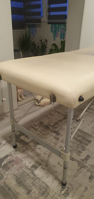 Masă de masaj portabilă cu husă inclusă in preț
