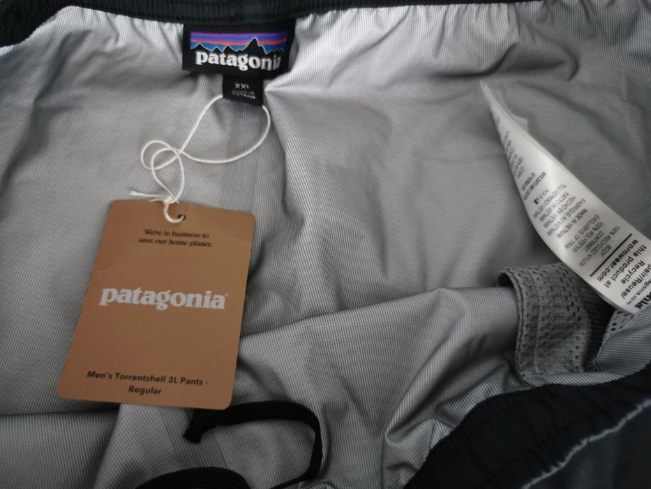 Pantaloni noi Patagonia Torrentshell XXL bărbați 3-Layer, munte