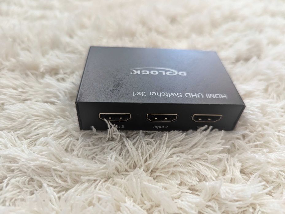 Switch HDMI 3 porturi cu telecomanda UHD 4K, Delock