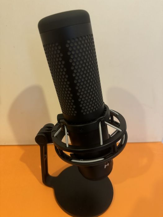 Продавам  HyperX QuadCast S микрофон - НОВ