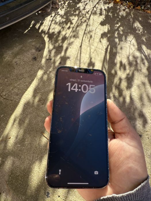 Iphone 12 PRO       !