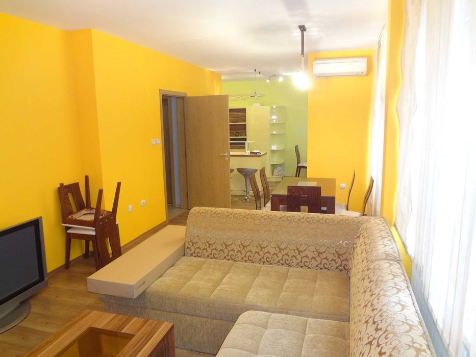 Тристаен апартамент под наем в Яворов