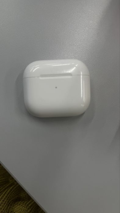 Продам Airpods, в отличном состоянии
