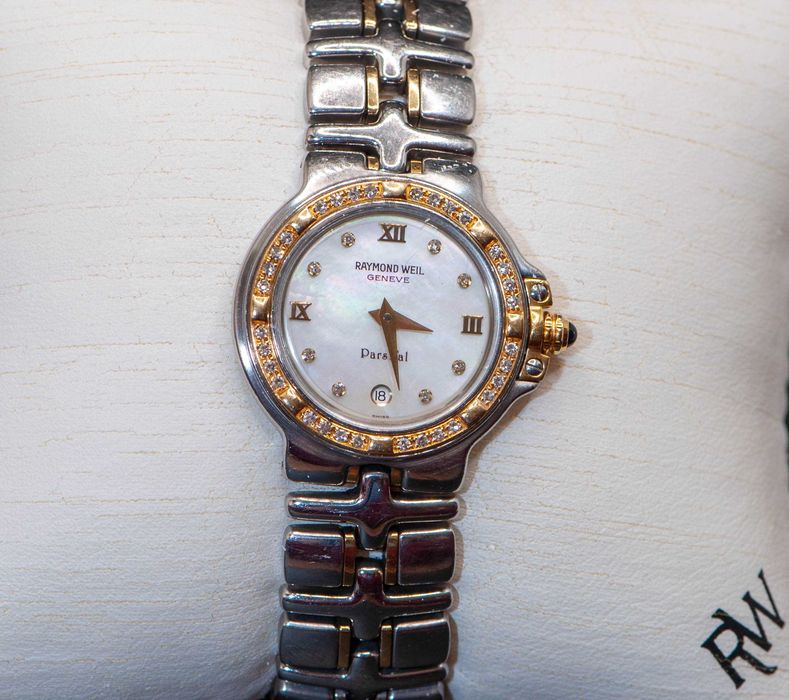 Raymond Weil Parsifal - швейцарски дамски часовник 18к злато, диаманти