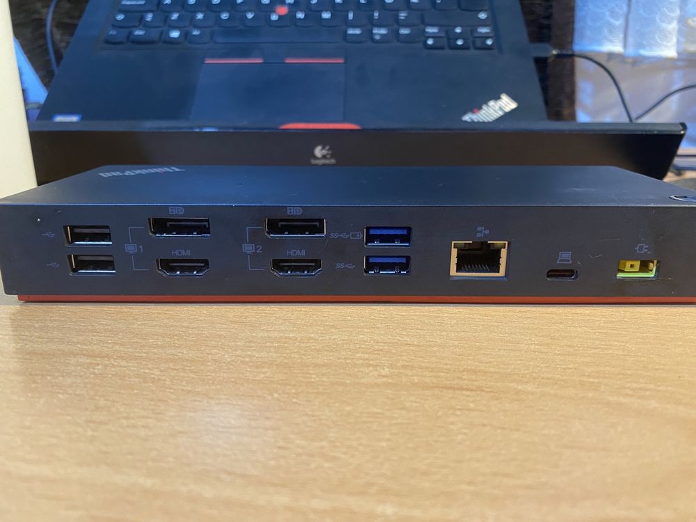 Lenovo Thinkpad Hybrid USB C system docking