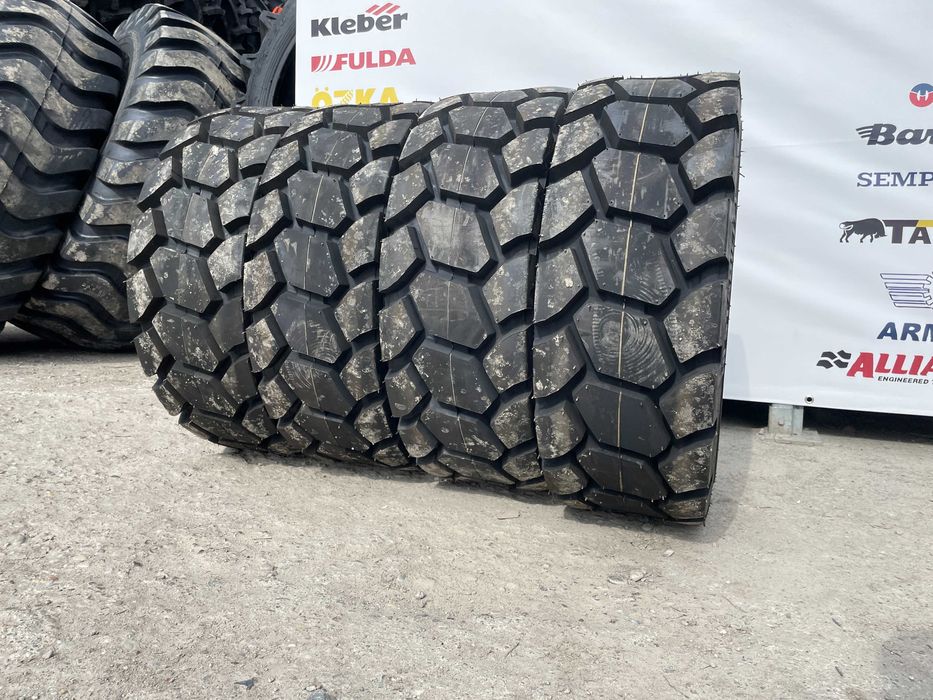 Anvelope noi Robust 10-16.5 CU 12 pliuri pentru bobcat