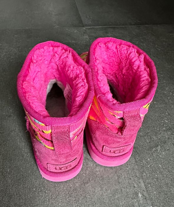 UGG оригинални боти.