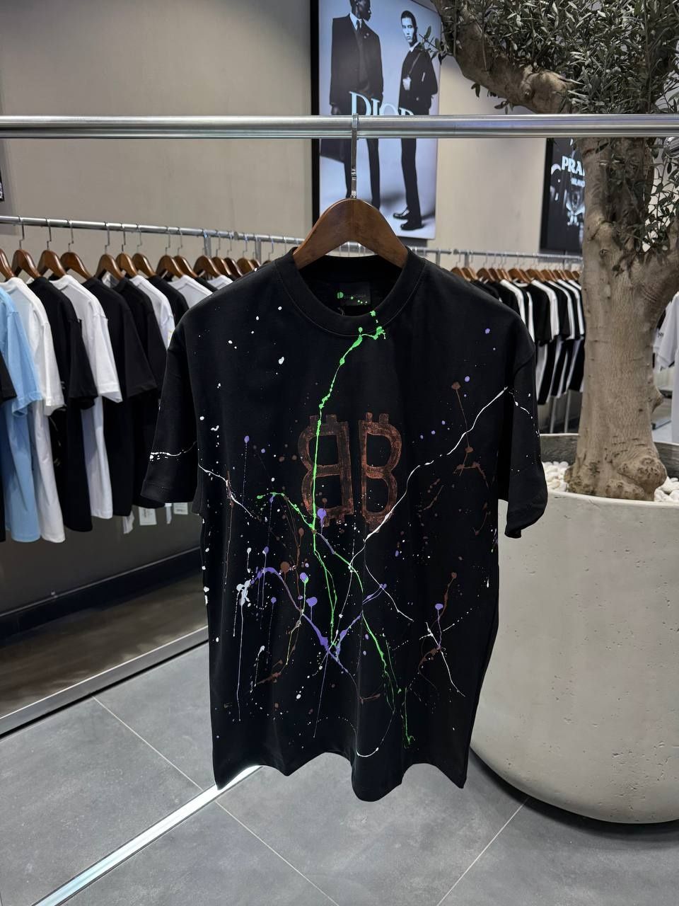 Мъжка тениска Balenciaga

Най-висок