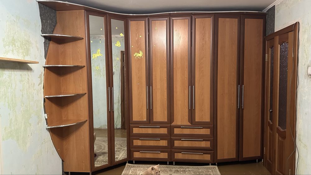 Продам шкаф в спальню, в хорошем состоянии