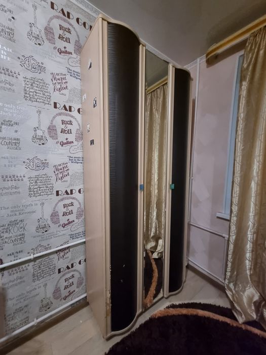 Шкаф в спальню. Бесплатно