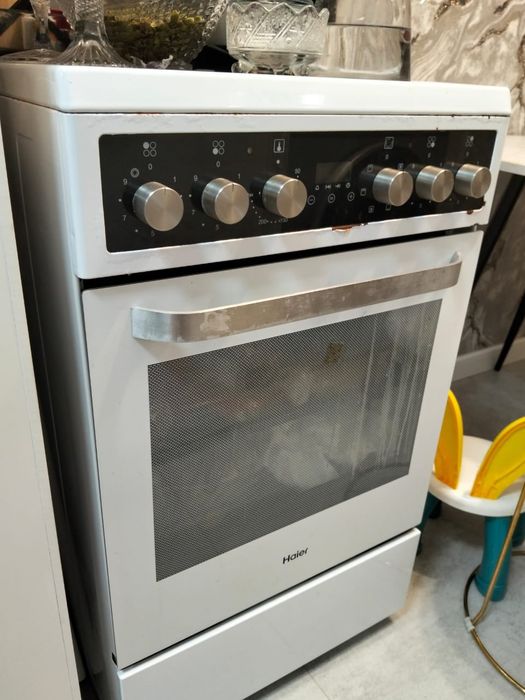 Плита HAIER , хорошая марка