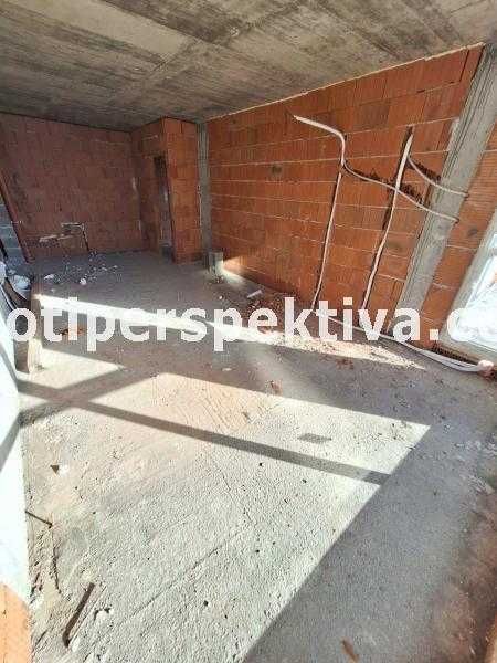 Продава се Тристаен апартамент в Пловдив, Кючук Париж - 105 кв.м за 781 €/кв.м - Снимка #1