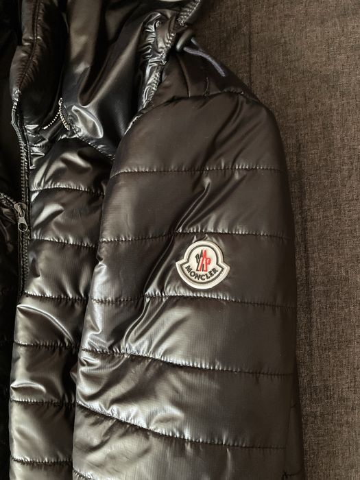 Vand Geaca Moncler