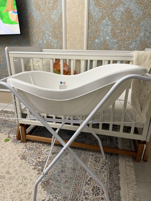 Пррдам десткую ванночку